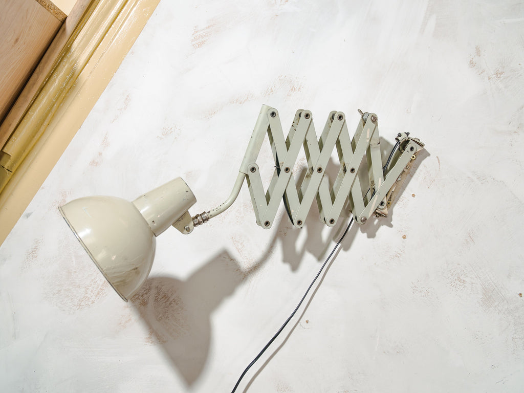 Industrial Beige Scissor Lamp by SIS, 1960s Adjustable Wall mounted light, Harmonica light, Accordion Workshop lighting