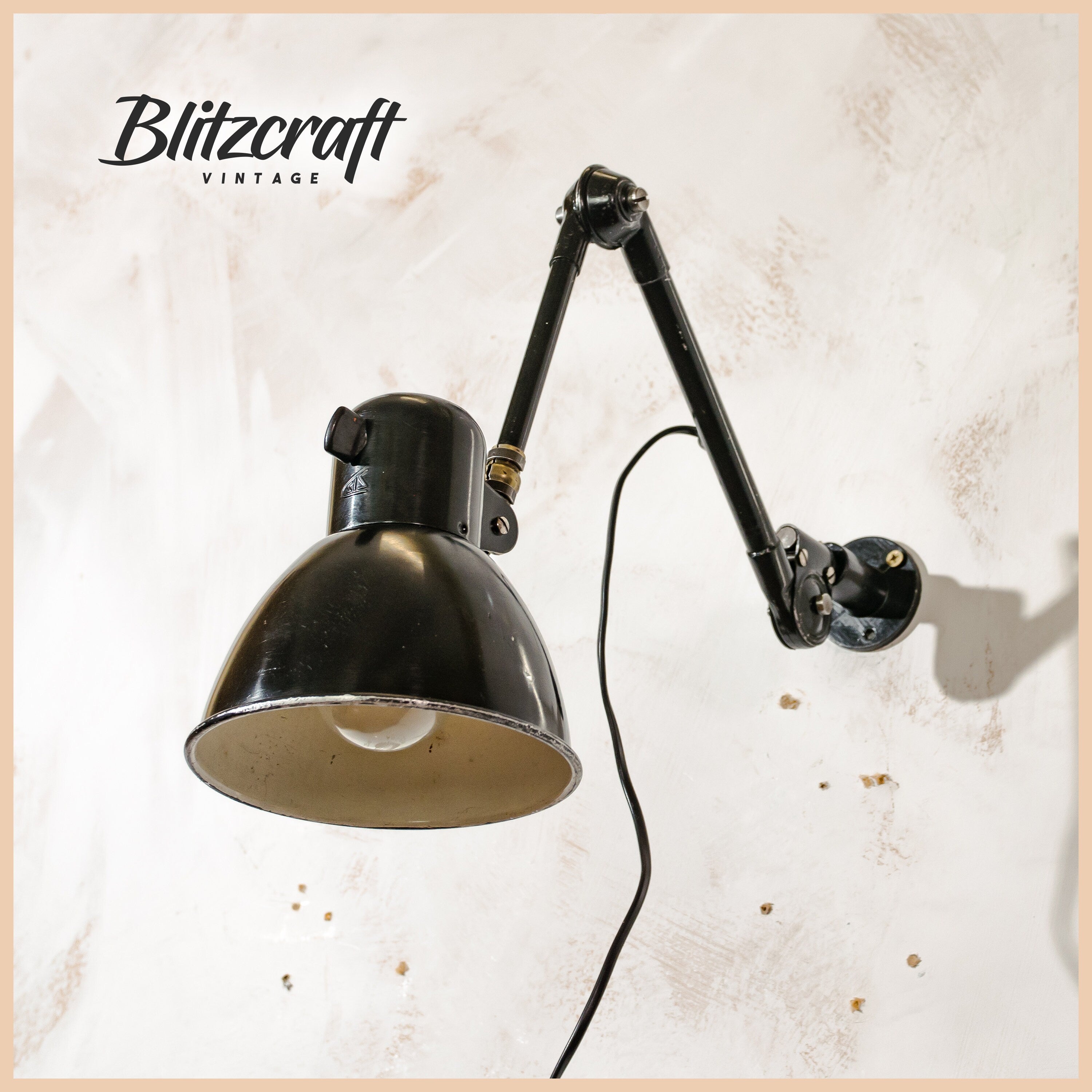 SIS Swing Arm Lamp 1950s, Bauhaus Zwarte Vintage Bureaulamp of Wandlamp, Art Deco verlichting, Vintage Fabrieksmachine lampen