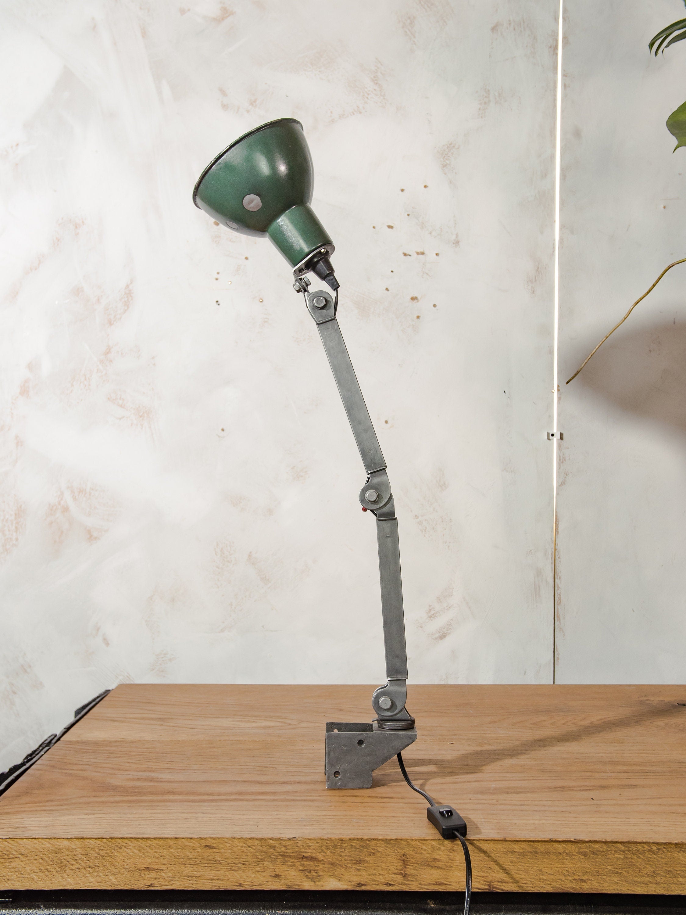 Vintage Industrial Machine Lamp by EDL England, Gray 1950s 2 arm Workshop Desk lamp, Restored and renovated Task Lamp, Articulated Lighting