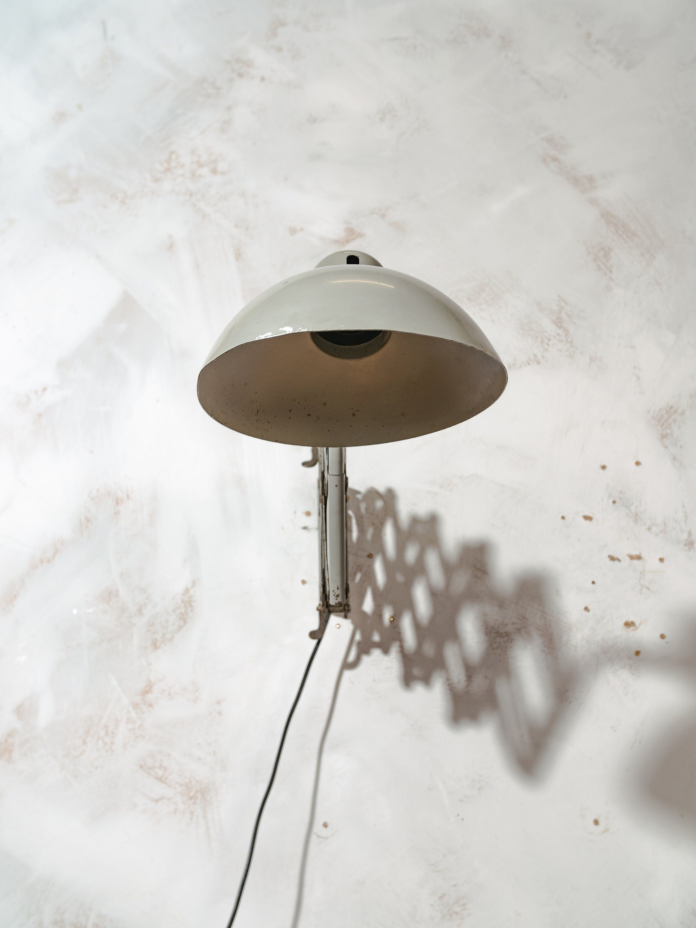 Bauhaus Gray Scissor Lamp by SIS with Oval Lampshade, 1960s Pull Out Wall mounted light, Harmonica light, Accordion Workshop lighting