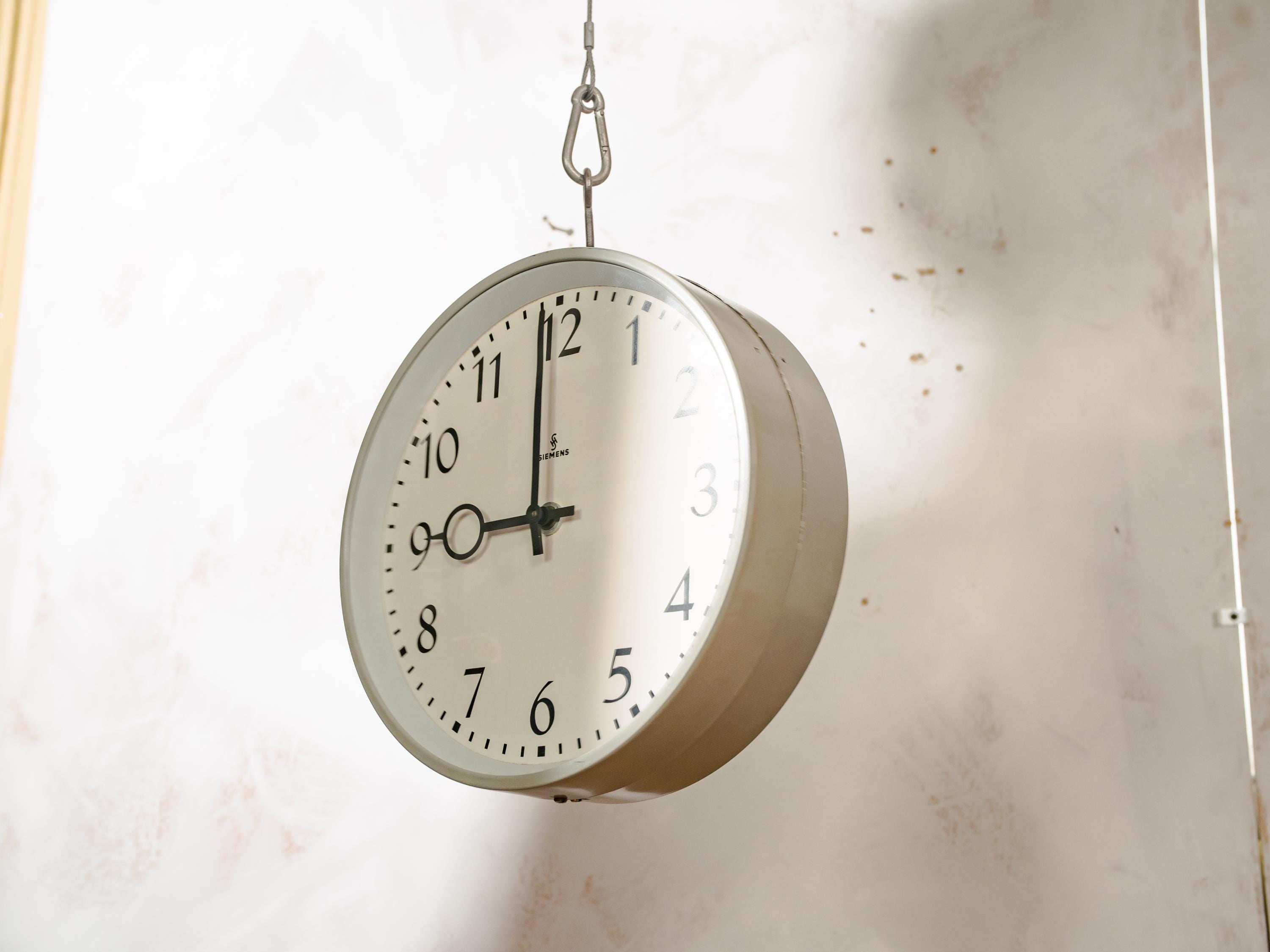 Double Sided SIEMENS Hanging Station Clock 1970s, Diameter 28CM, Unique Industrial Factory decor