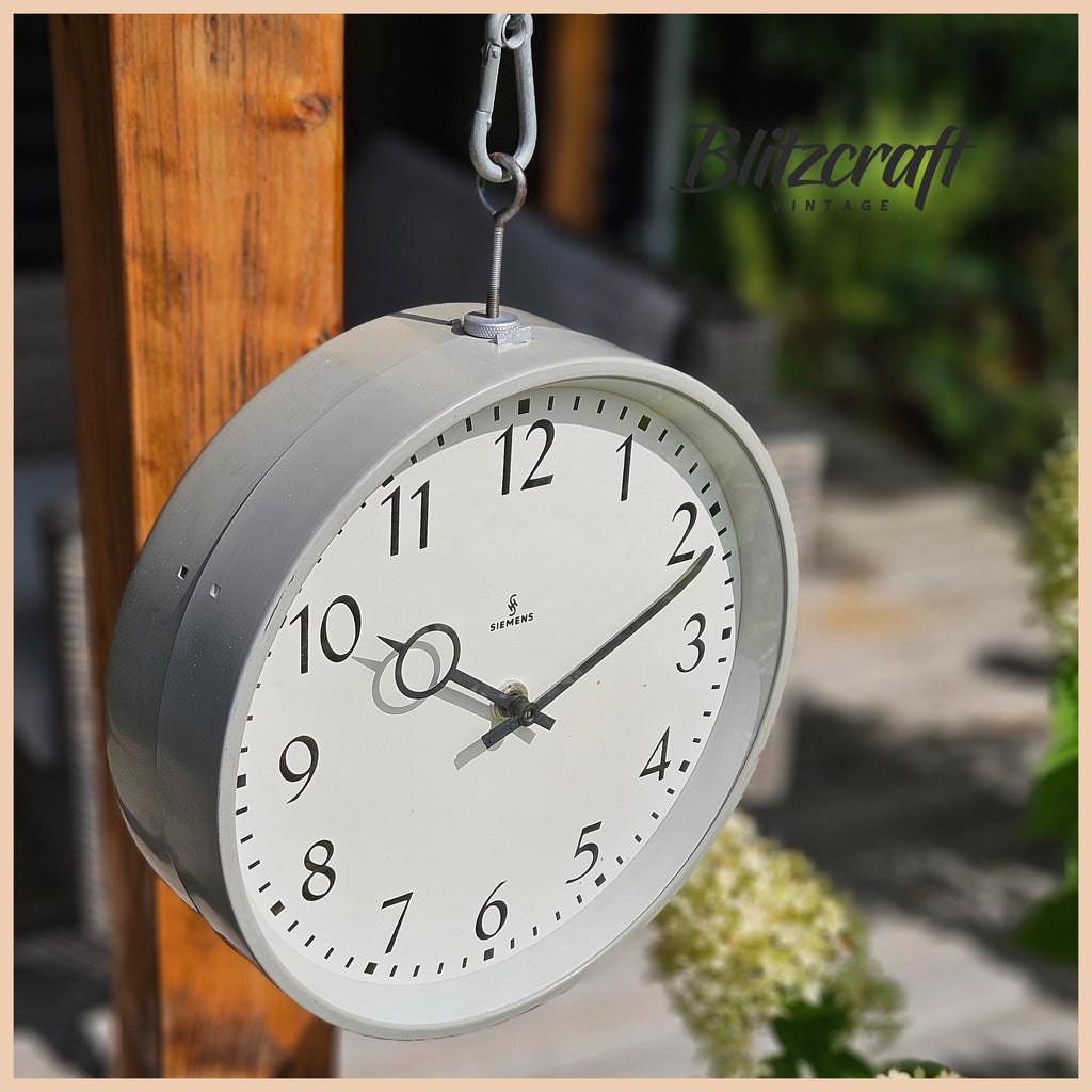 Double Sided SIEMENS Hanging Station Clock 1970s, Diameter 28CM, Unique Industrial Factory decor