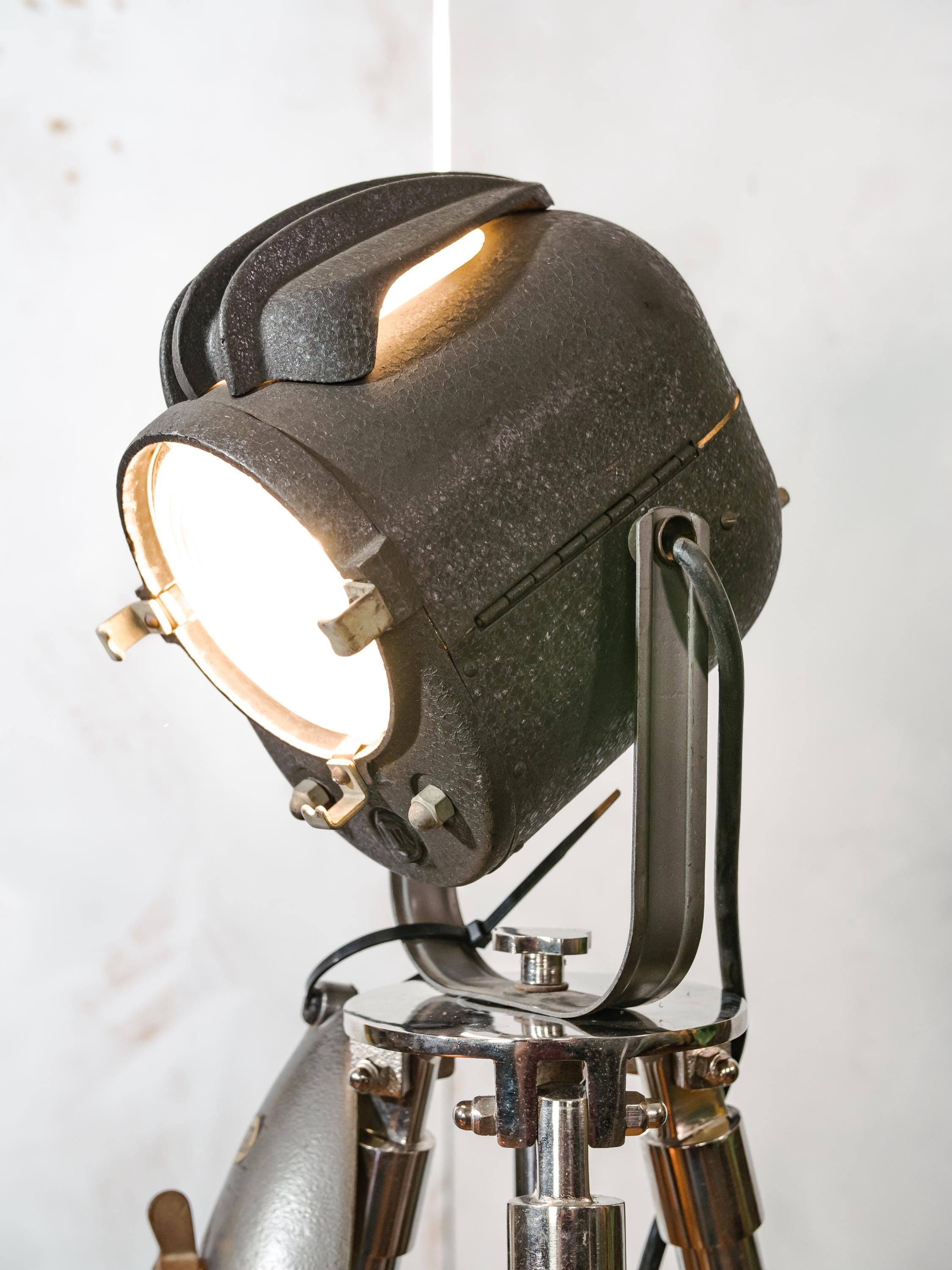 French LITA Theatre Spotlight 1950s on Chrome Tripod Floor Lamp, Fresnel Stage light Floor lamp, Original and Mint condition