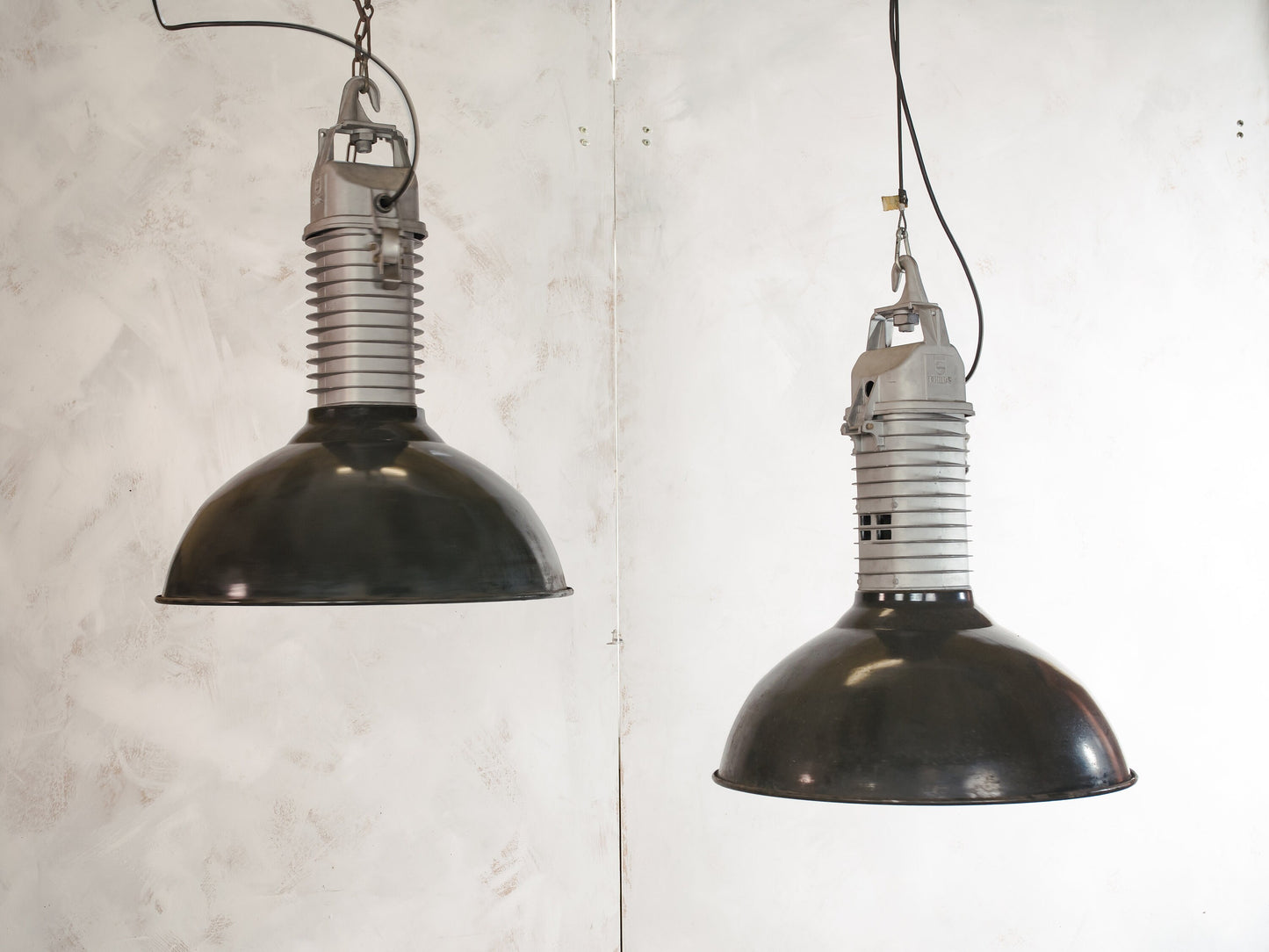 Industrial Black Enamel Pendant Light 1950s, Vintage Philips HDK 250, XXL Factory Lamp, Kitchen Hanging Barn lamp